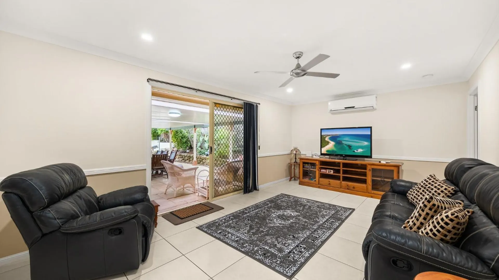 Quiet 4-Bed Getaway Close To Brisbane Airport Wellington Point 0*,  Australia